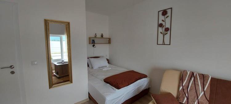 Fenix Apartment & Rooms Vinci 외부 사진